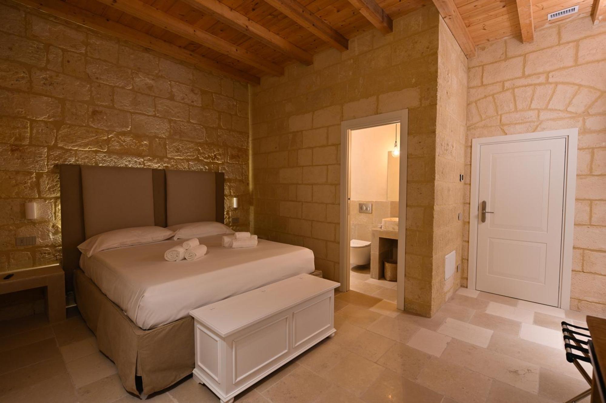 Bed and Breakfast Palazzo Momi Барі Екстер'єр фото