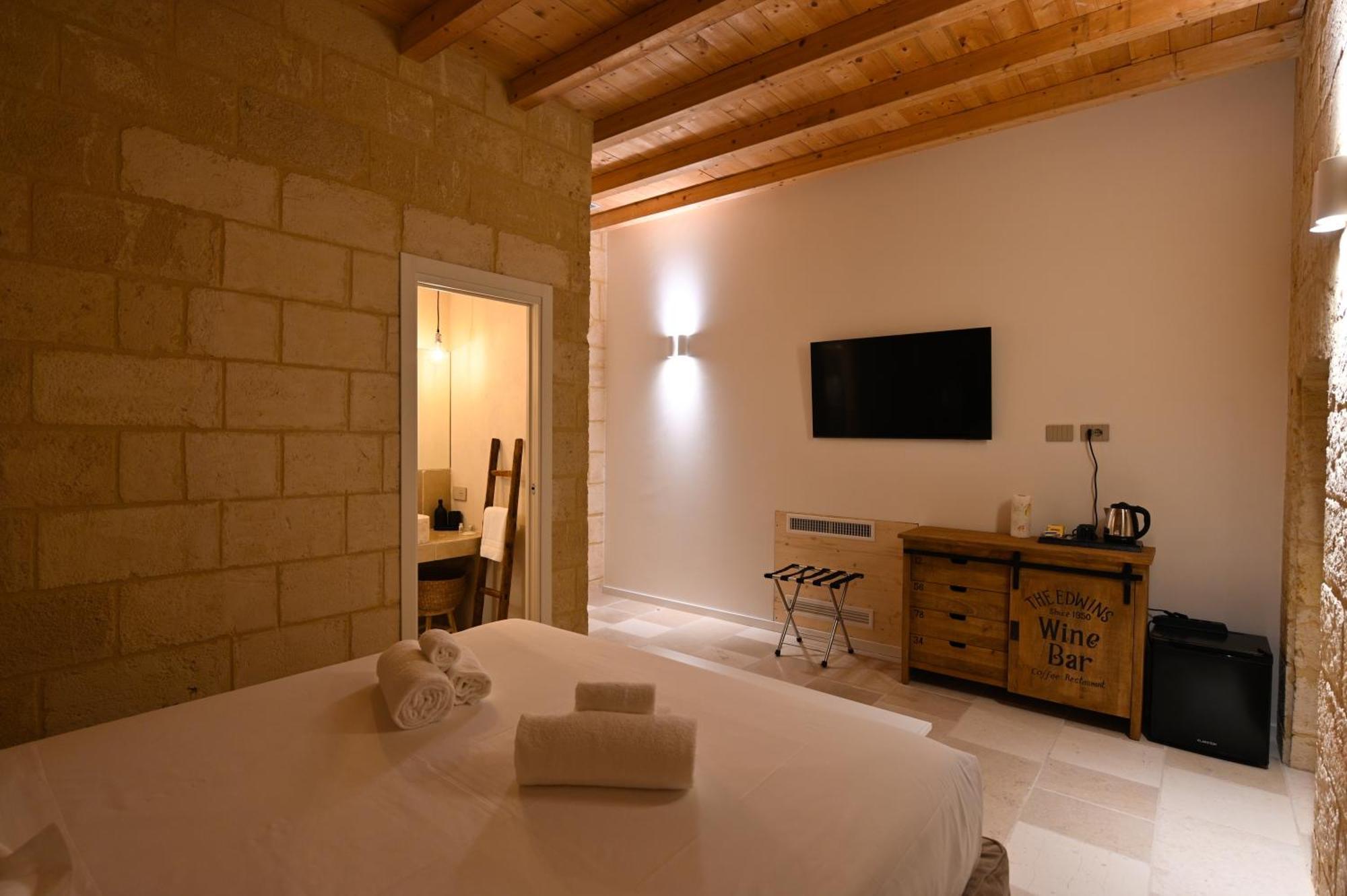 Bed and Breakfast Palazzo Momi Барі Екстер'єр фото